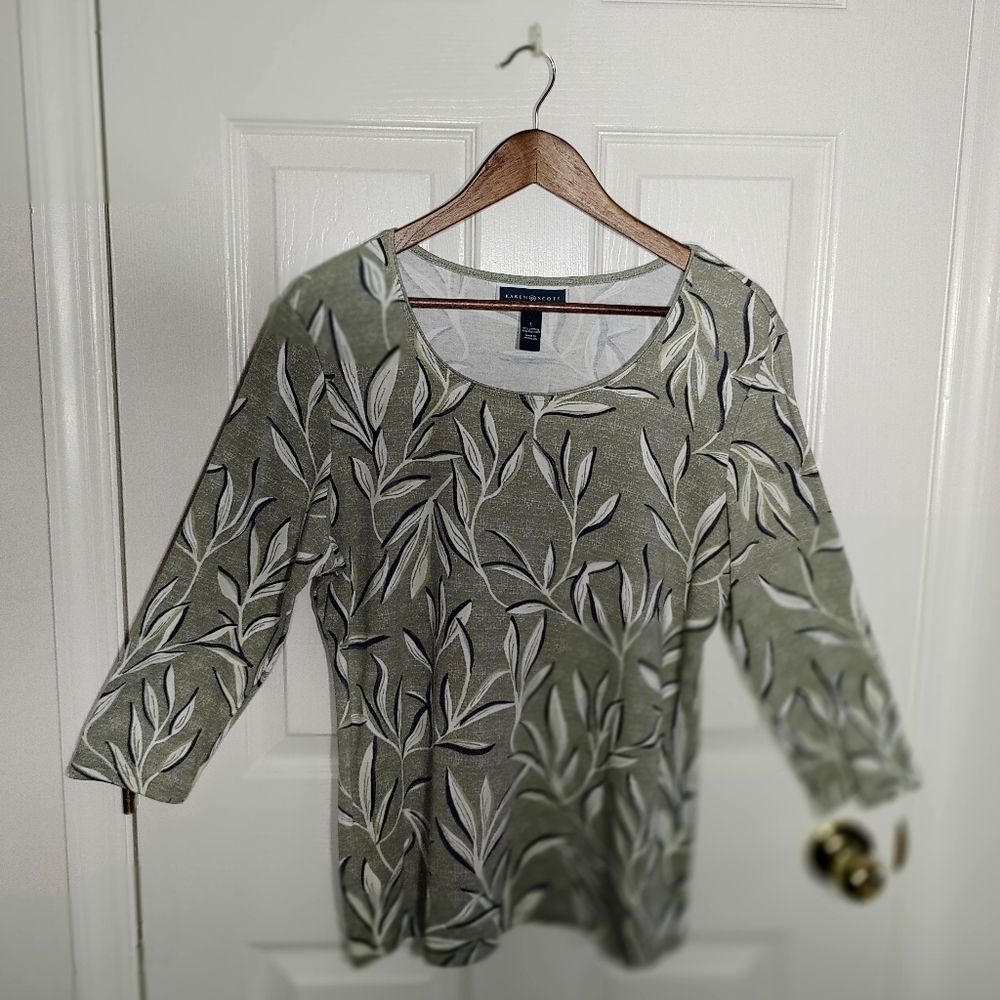 KAREN SCOTT Sage Green 3/4 Sleeve Blouse with Scoop Neckline